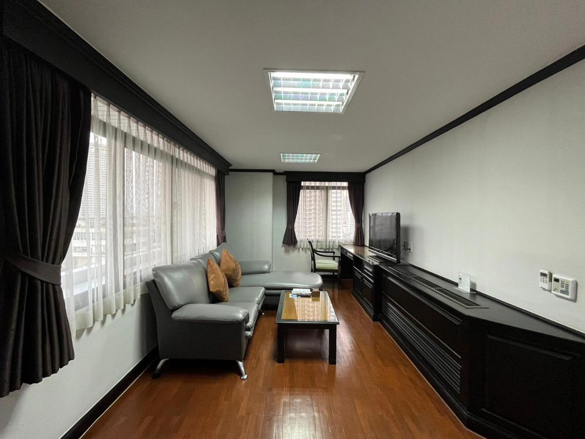 Yellow Ribbon Hills Boutique Suites Bangkok Buitenkant foto